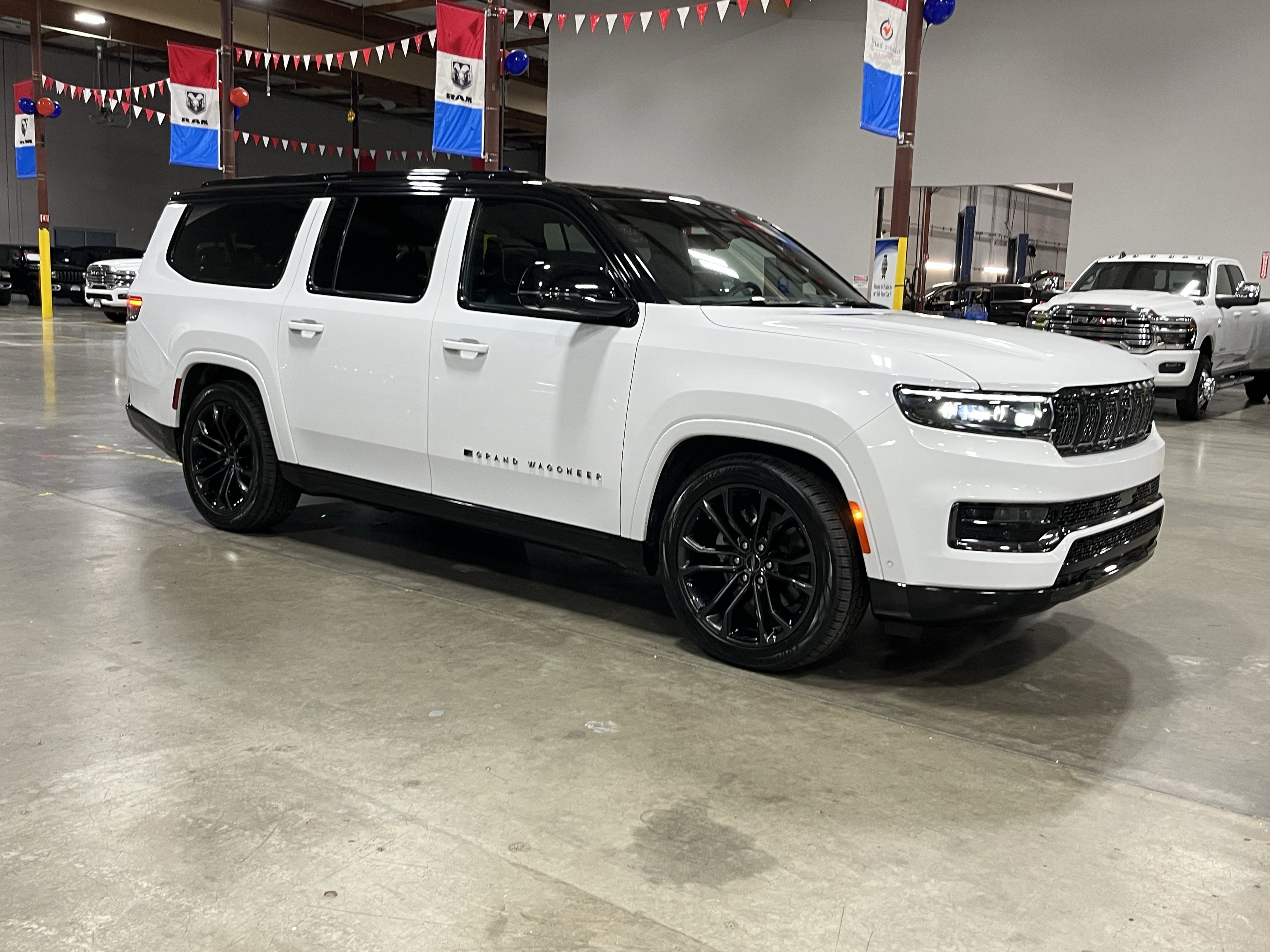 Used 2024 Jeep Grand Wagoneer L Series II w/ Quick Order Packagew 28T image 7