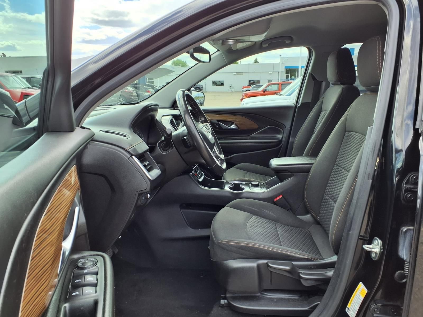 Used 2019 GMC Terrain SLE FWD image 17