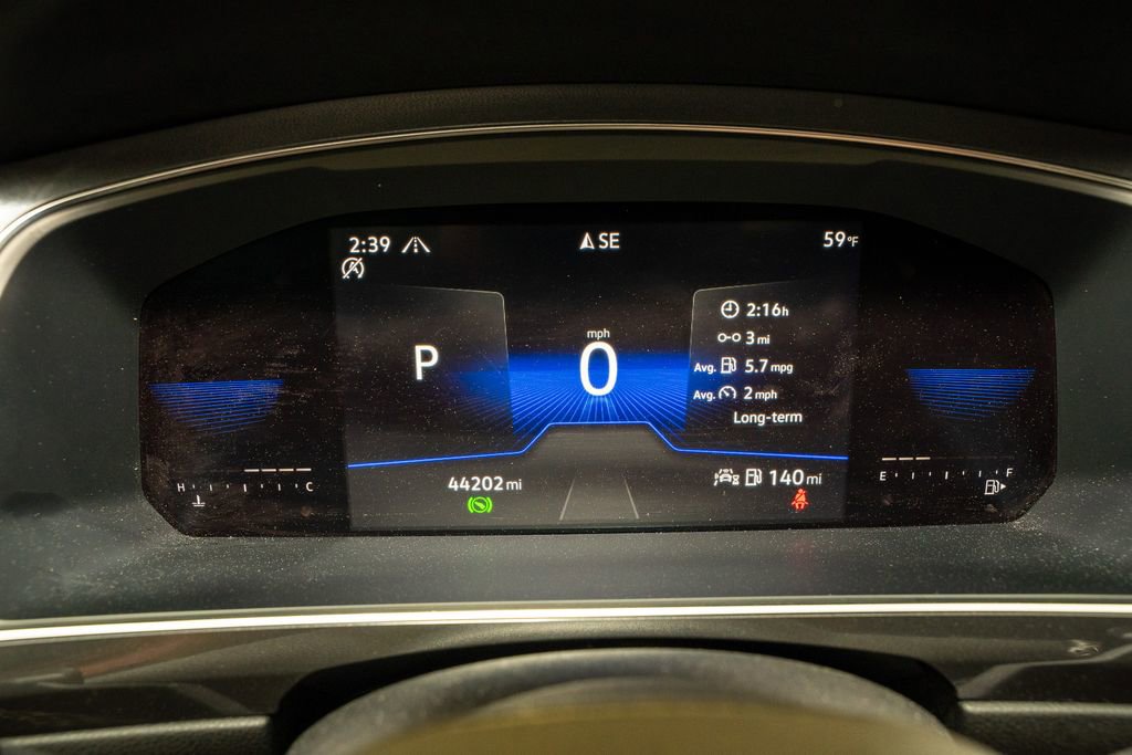 Used 2023 Volkswagen Tiguan SE image 17