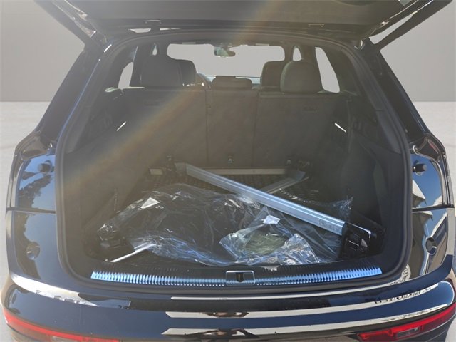Used 2020 Audi SQ5 Premium Plus w/ Premium Plus Package image 29