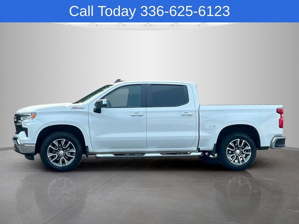 Used 2024 Chevrolet Silverado 1500 LT AWD/4WD image 2