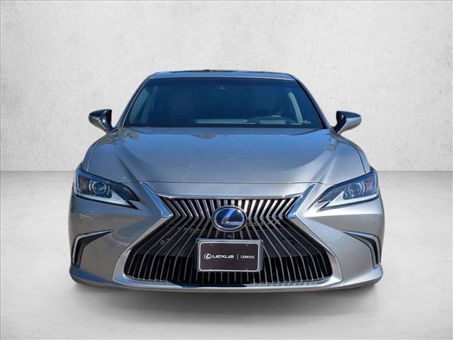 Used 2019 Lexus ES 300h w/ Accessory Package 2 image 2