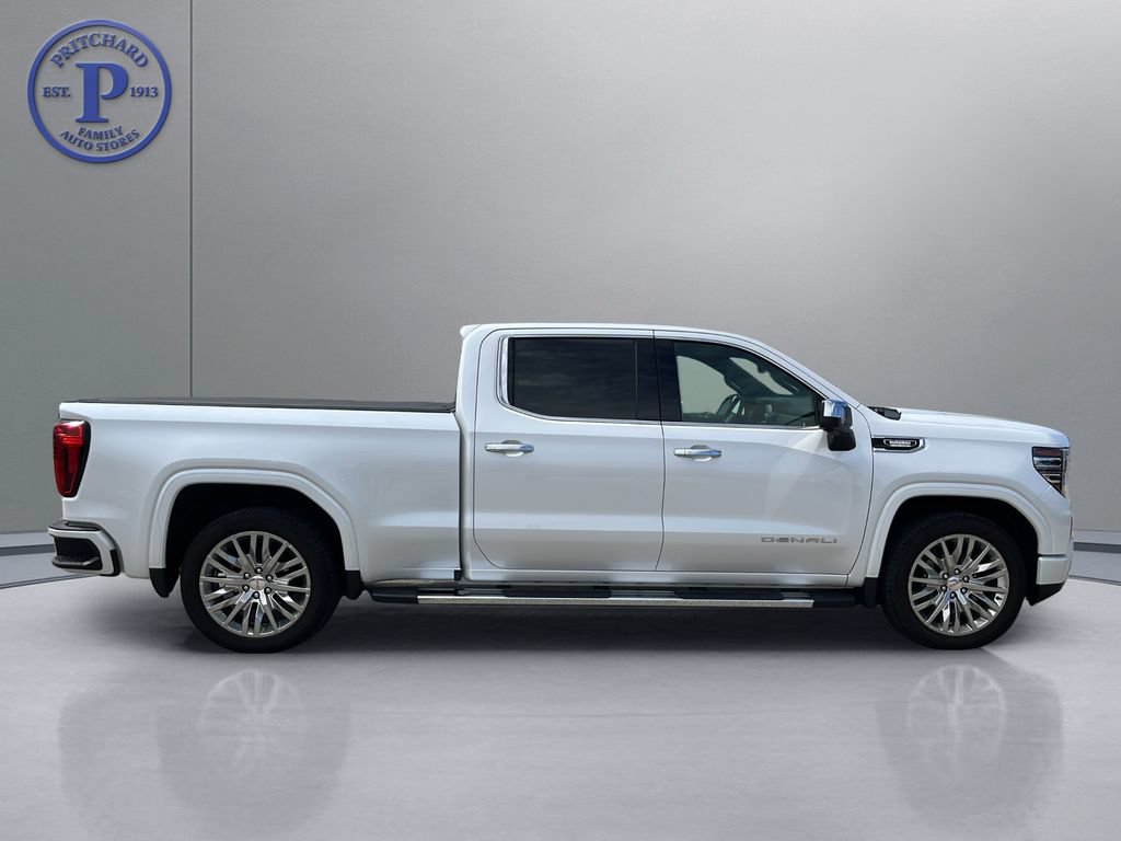 Used 2024 GMC Sierra 1500 Denali w/ Technology Package AWD/4WD image 8