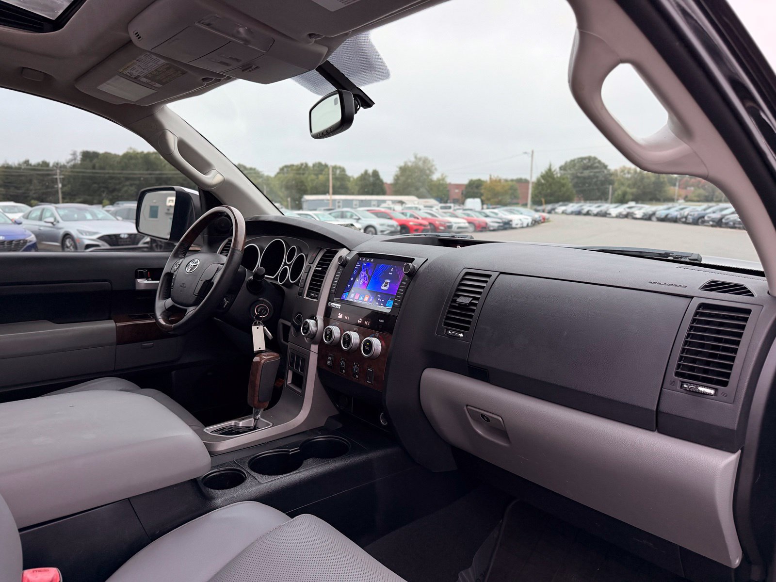 Used 2012 Toyota Tundra Limited w/ Platinum Pkg AWD/4WD image 30
