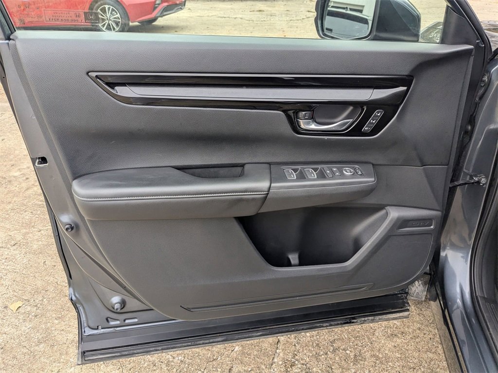 Used 2025 Honda CR-V EX-L image 11