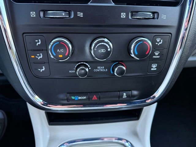Used 2017 Dodge Grand Caravan SXT FWD image 25