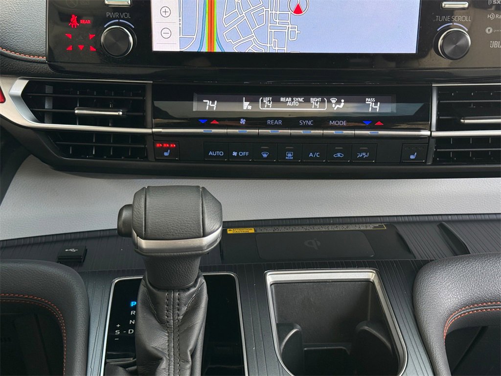 Certified 2022 Toyota Sienna XSE image 18