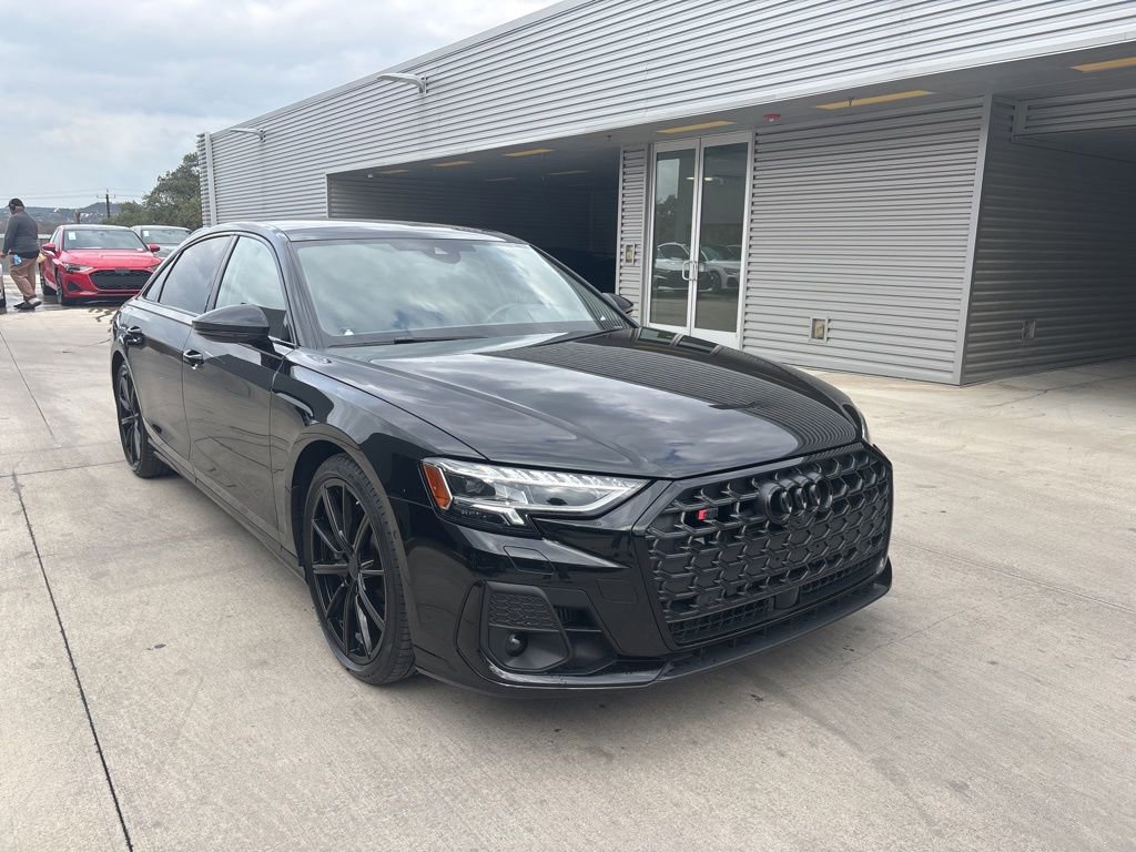 Used 2024 Audi S8 image 3