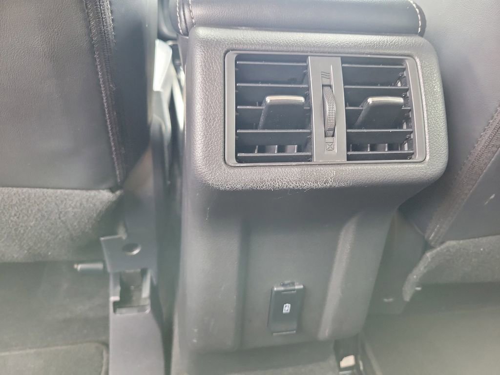 Used 2020 Mitsubishi Outlander SE FWD image 15