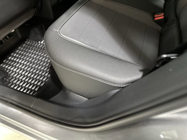 Certified 2023 Volkswagen Taos SE image 22