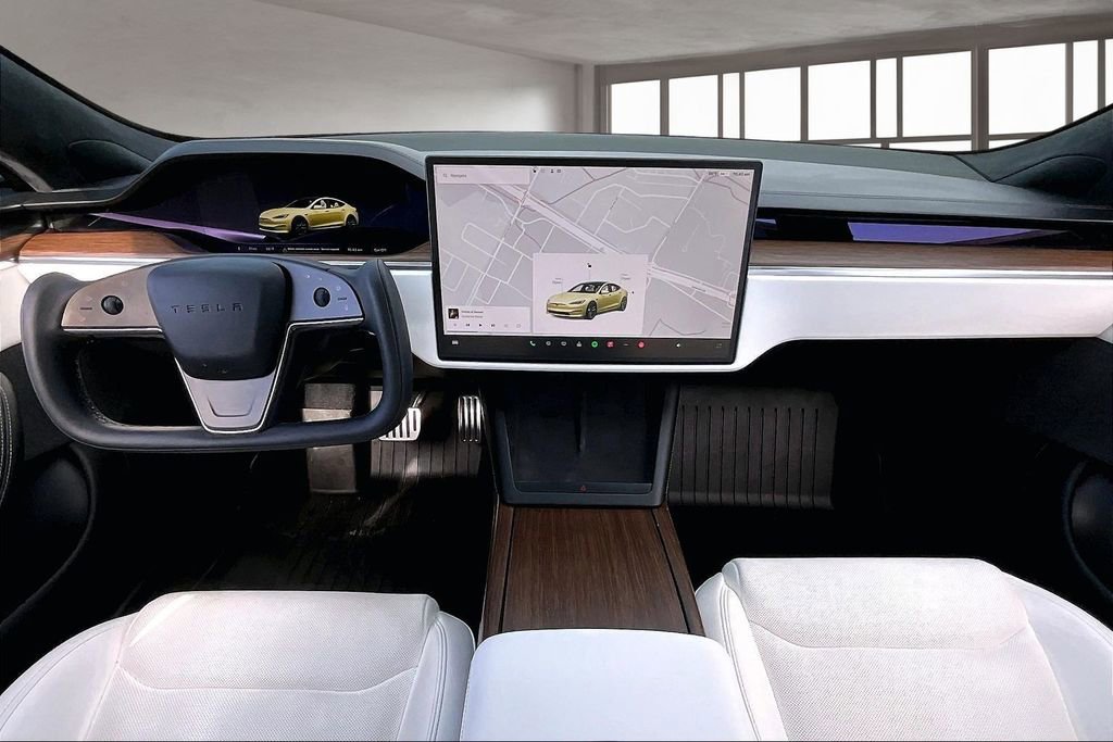 Used 2022 Tesla Model S image 7