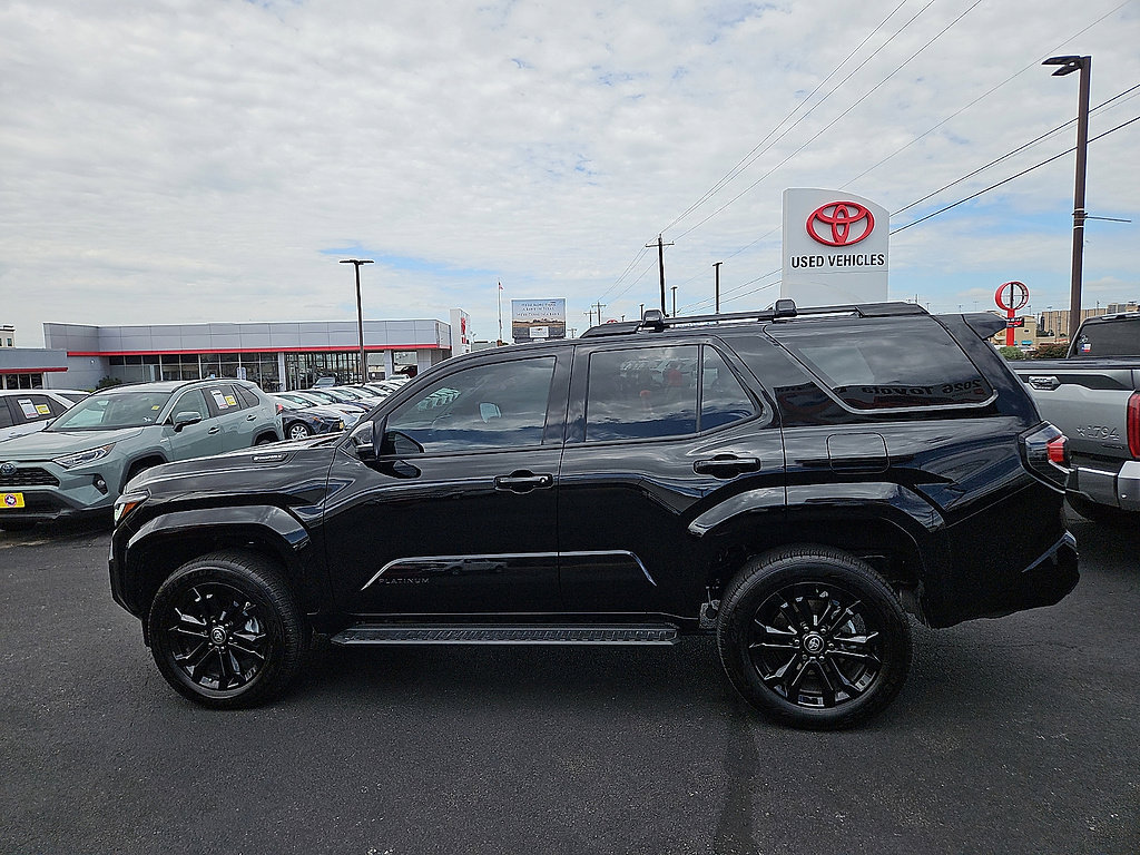 Used 2026 Toyota 4Runner Platinum AWD/4WD image 2