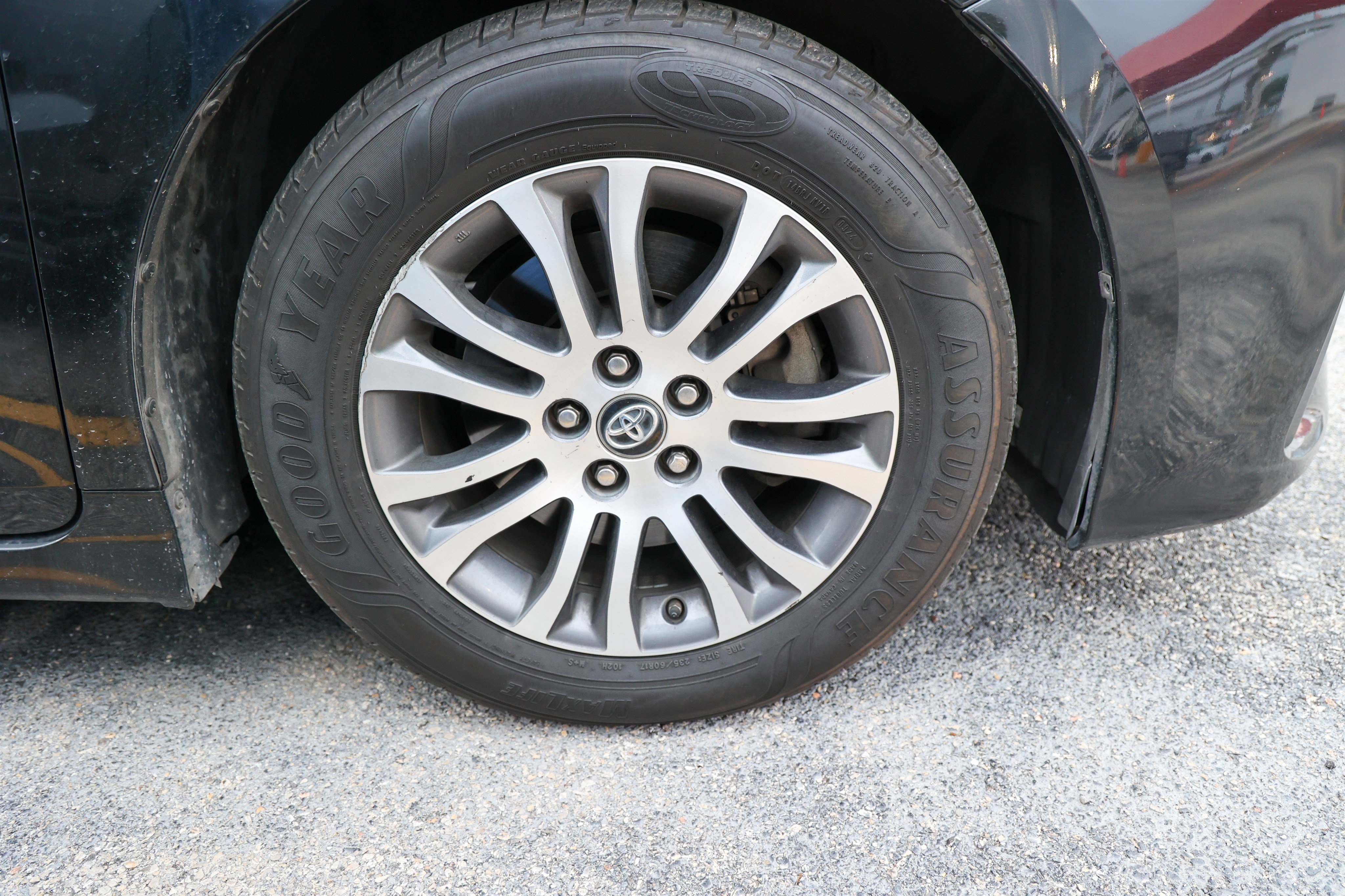 Used 2019 Toyota Sienna XLE FWD image 12