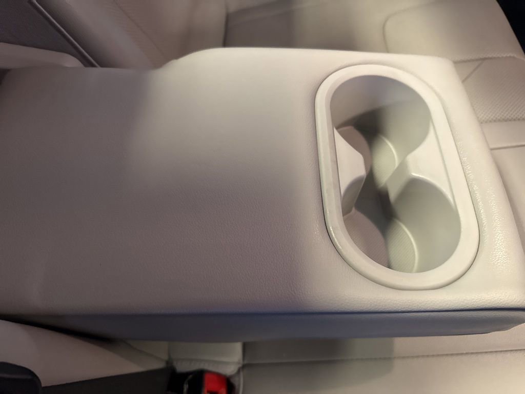 Used 2021 Hyundai Elantra Limited image 55