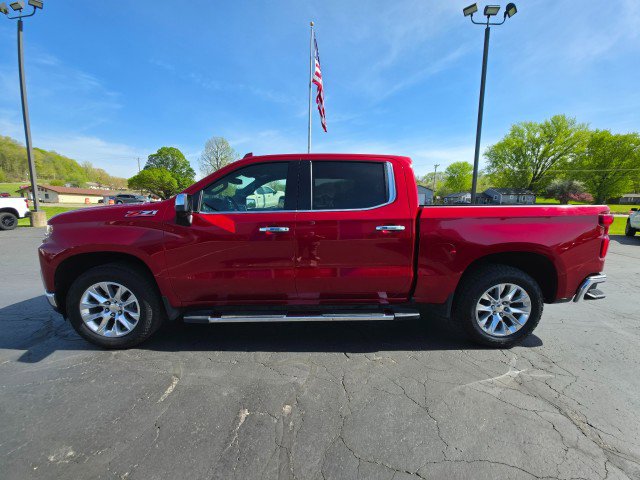 Used 2021 Chevrolet Silverado 1500 LTZ AWD/4WD image 2