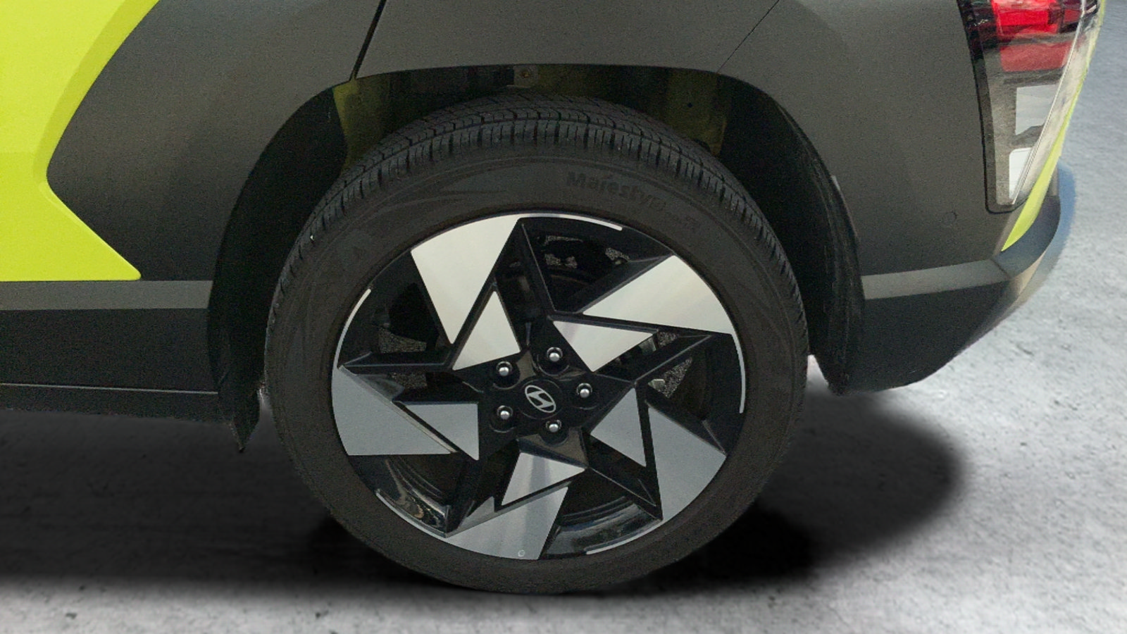 Used 2024 Hyundai Kona Limited FWD image 46