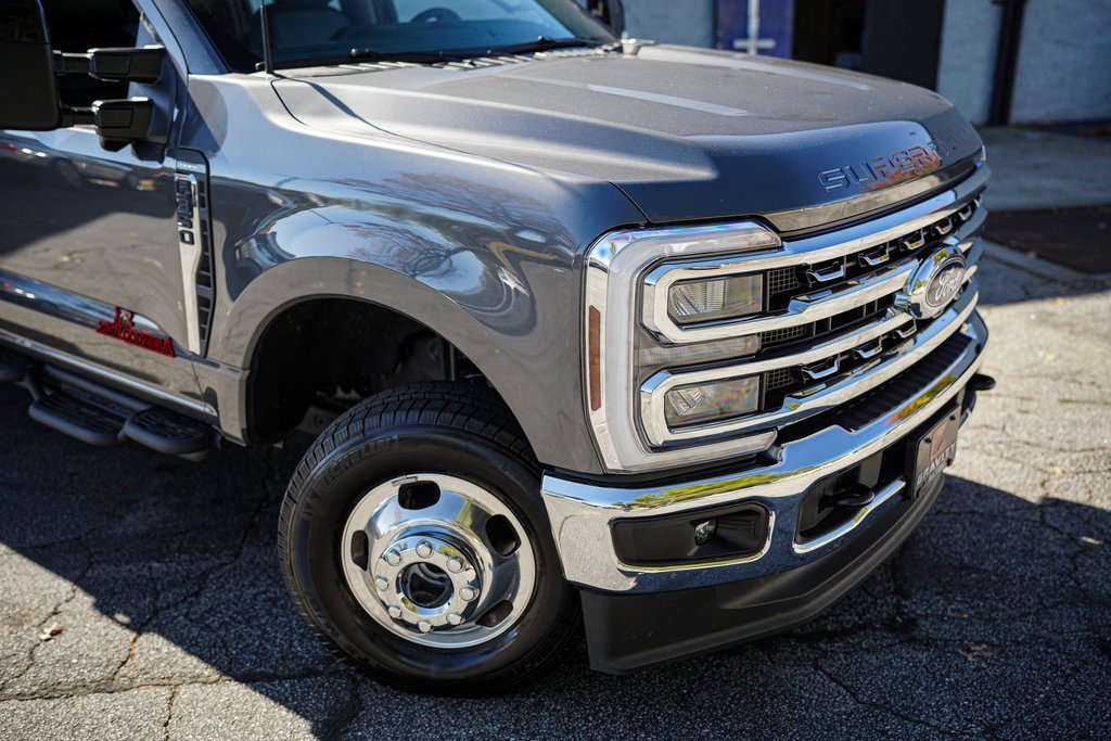 Used 2025 Ford F350 Lariat image 7