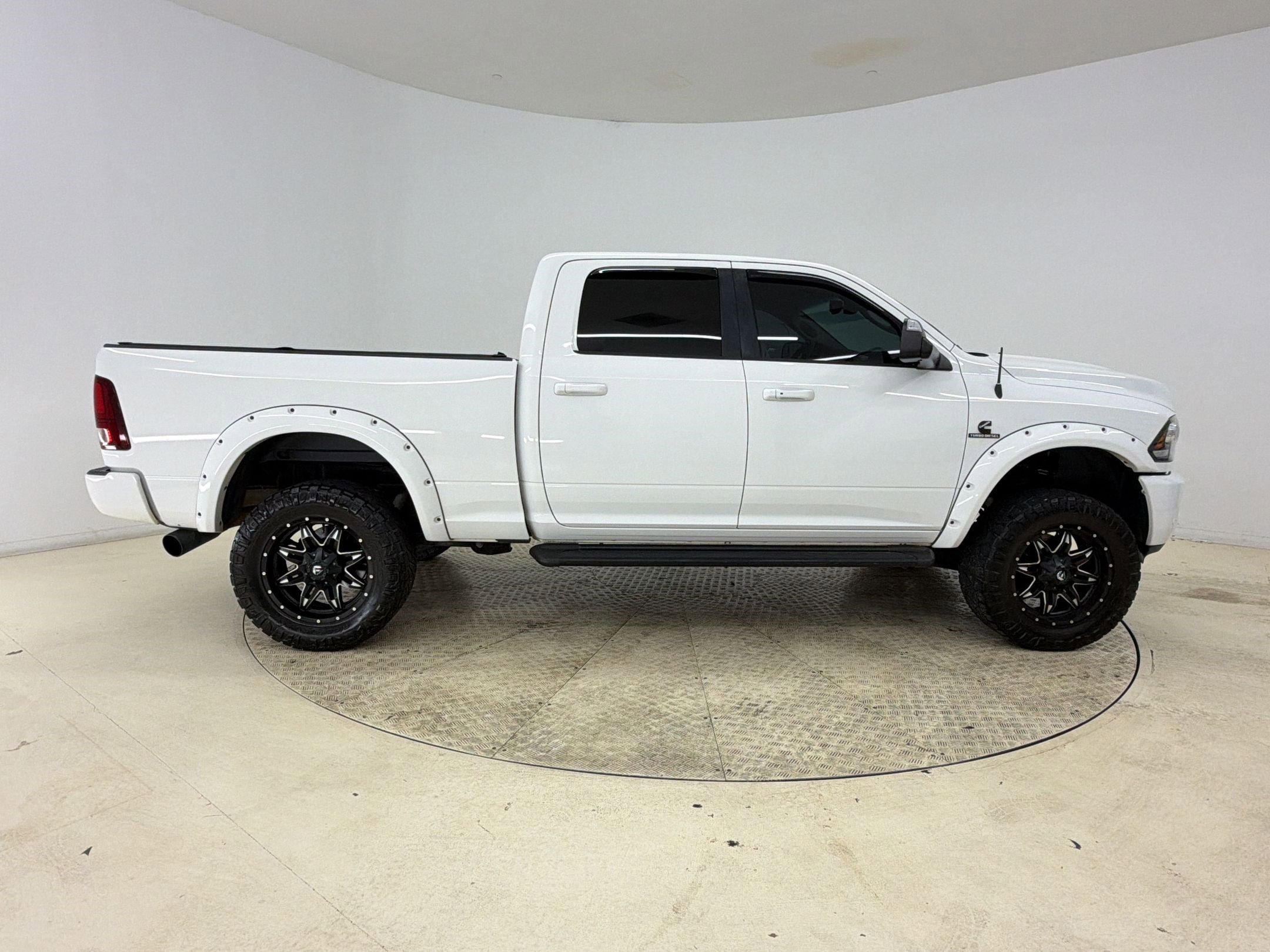 Used 2018 RAM 2500 Laramie w/ Sport Appearance Group AWD/4WD image 8
