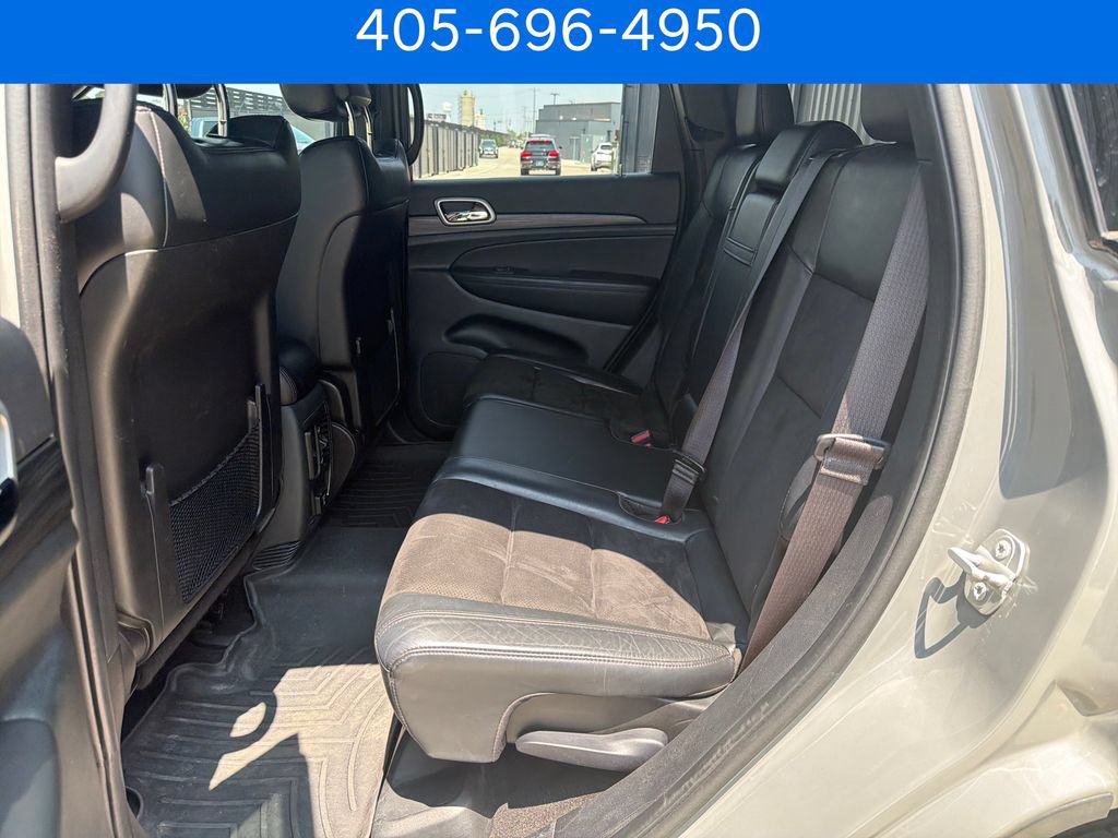 Used 2022 Jeep Grand Cherokee Laredo X AWD/4WD image 23