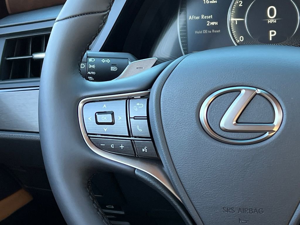 New 2025 Lexus ES 350 w/ Premium Package image 16