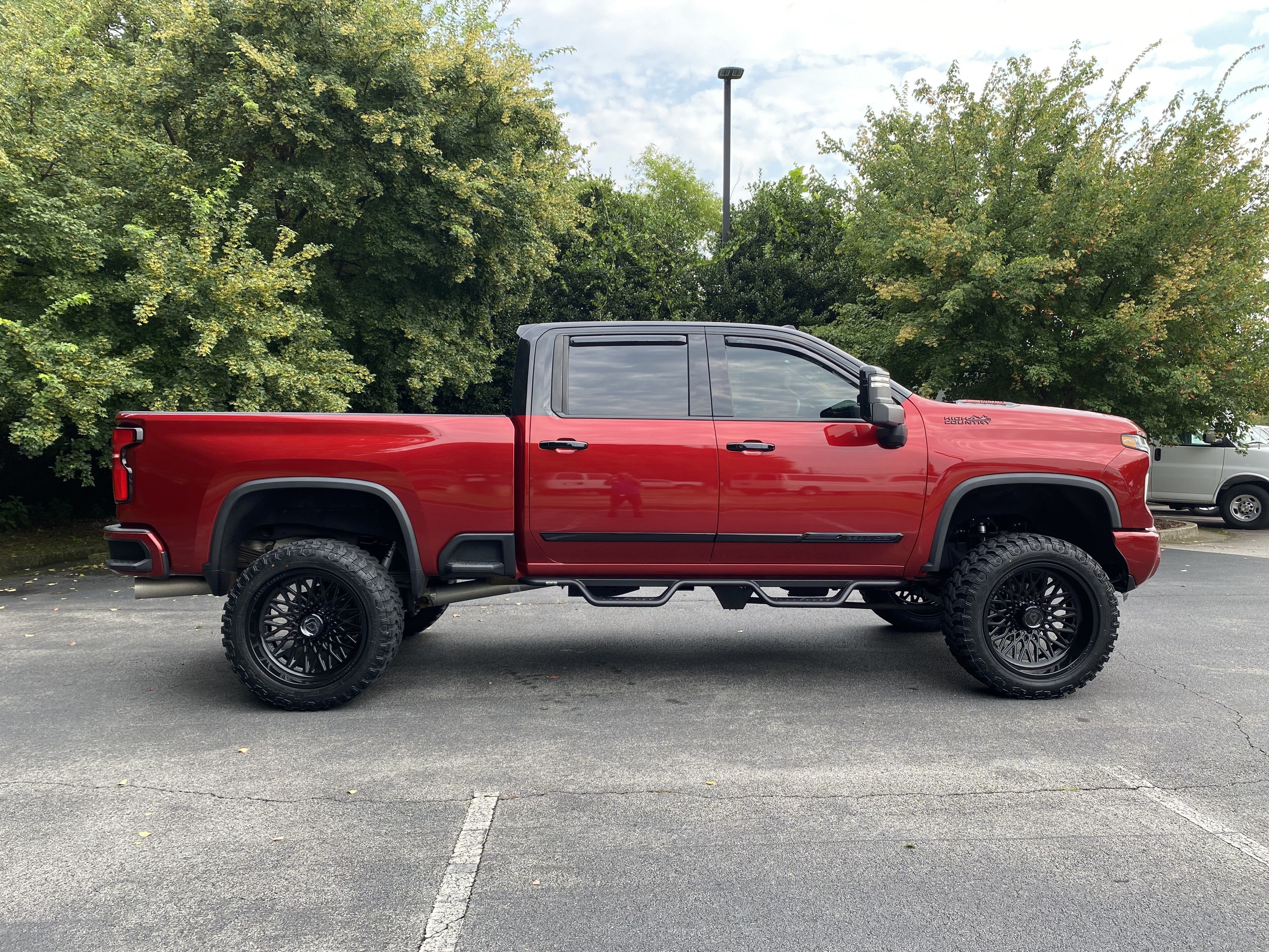 Used 2024 Chevrolet Silverado 2500 High Country w/ Technology Package AWD/4WD image 10