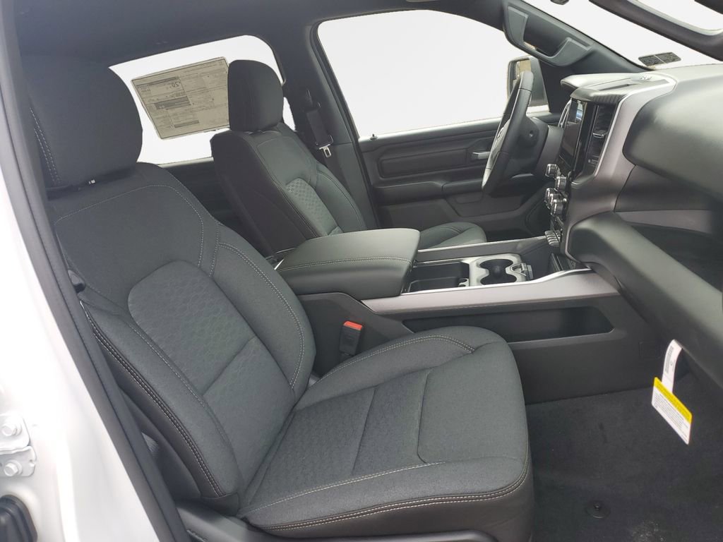 New 2026 RAM 1500 Express AWD/4WD image 30
