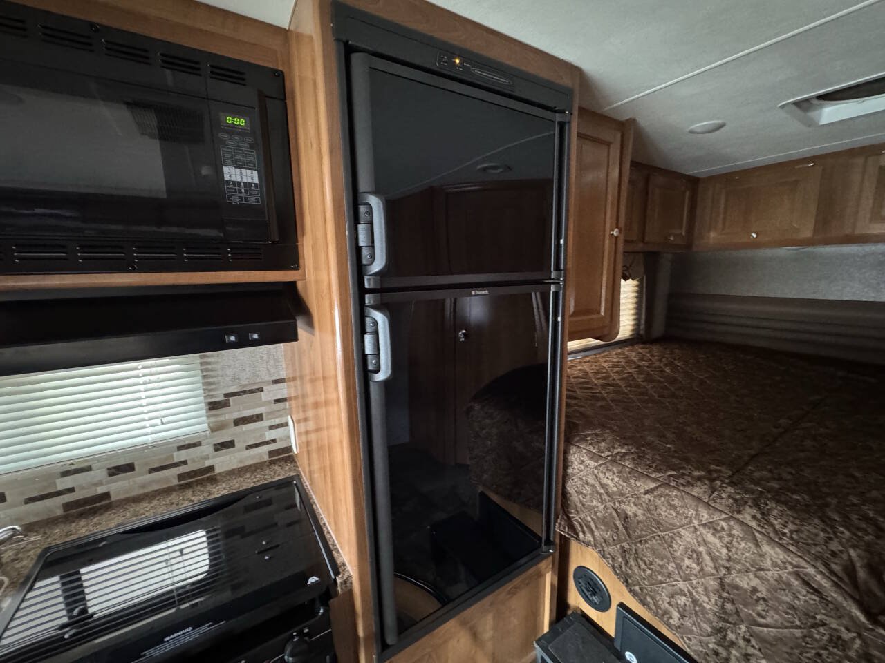 Used 2016 Ford E-450 and Econoline 450 Super Duty w/ Motorhome Prep Package RWD image 28