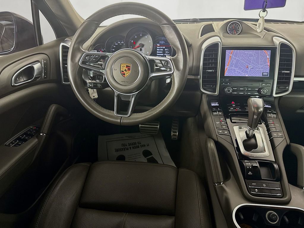Used 2017 Porsche Cayenne S AWD/4WD image 27