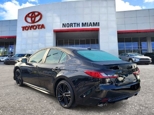 Used 2026 Toyota Camry Hybrid w/ Multimedia Upgrade Package FWD image 3