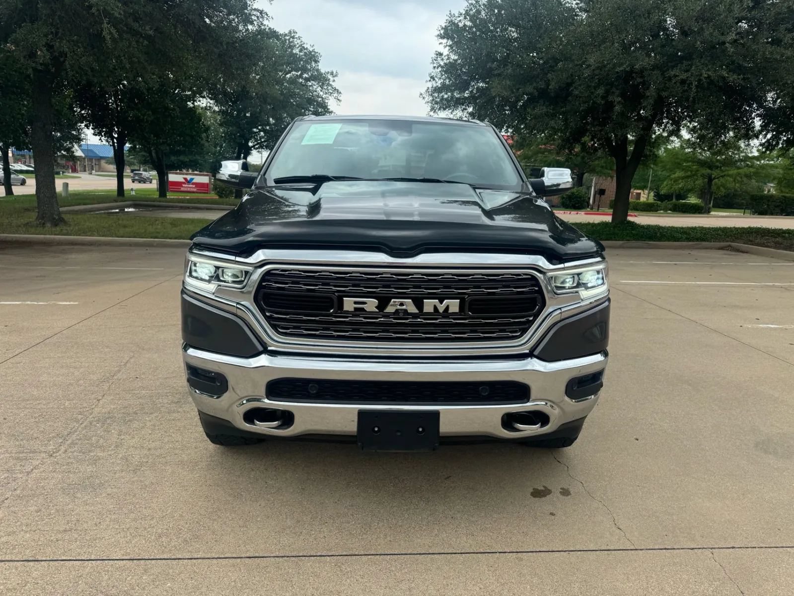 Used 2019 RAM 1500 Limited AWD/4WD image 3