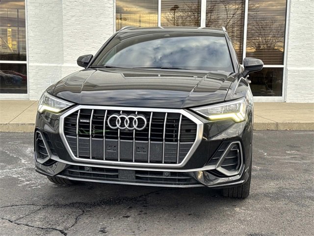 Used 2021 Audi Q3 2.0T Premium Plus image 2