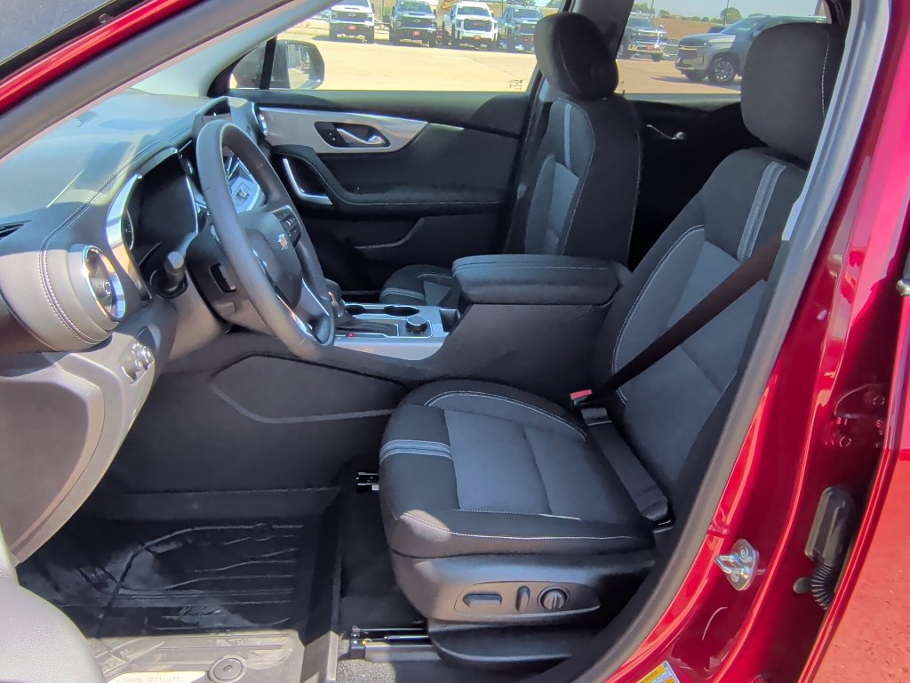 New 2026 Chevrolet Blazer LT w/ Convenience Package FWD image 12