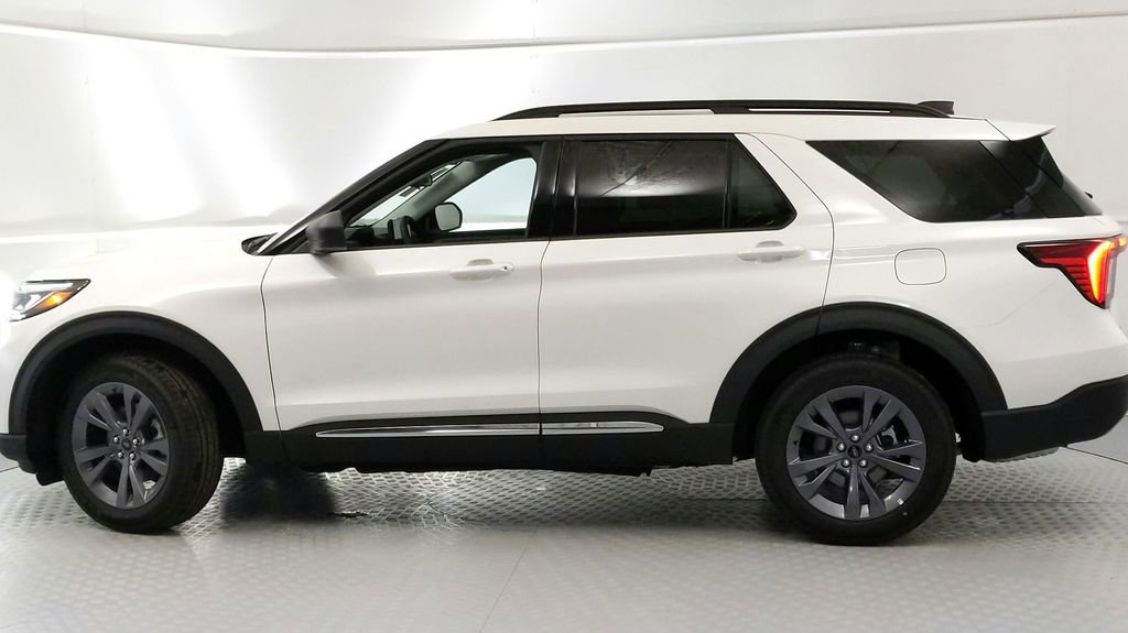 New 2025 Ford Explorer Active w/ Active Comfort Package image 6