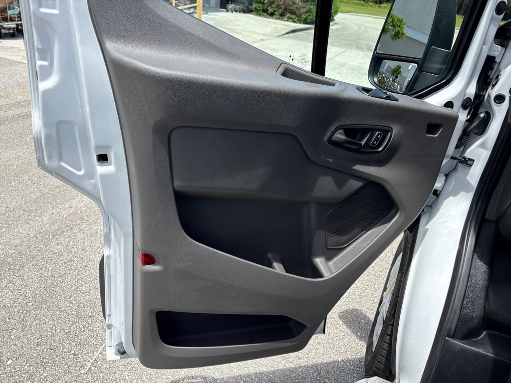 Certified 2025 Ford Transit 250 Low Roof w/ Exterior Upgrade Package RWD image 26