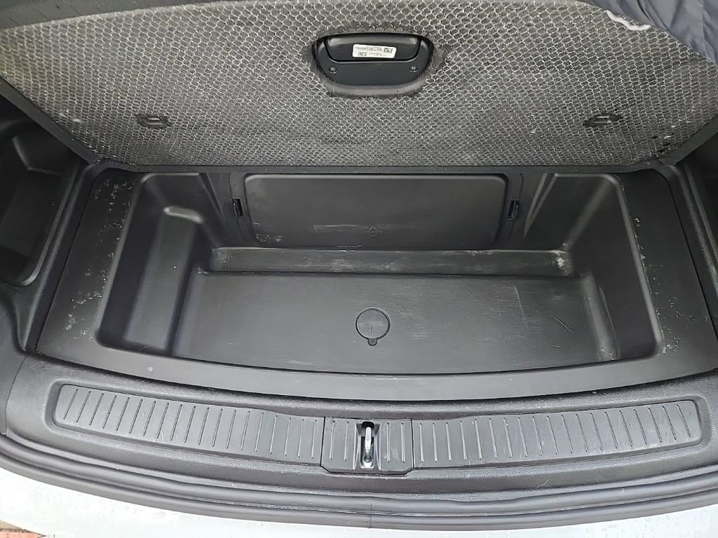 Used 2023 Jeep Grand Cherokee L Limited w/ Black Appearance Package image 45