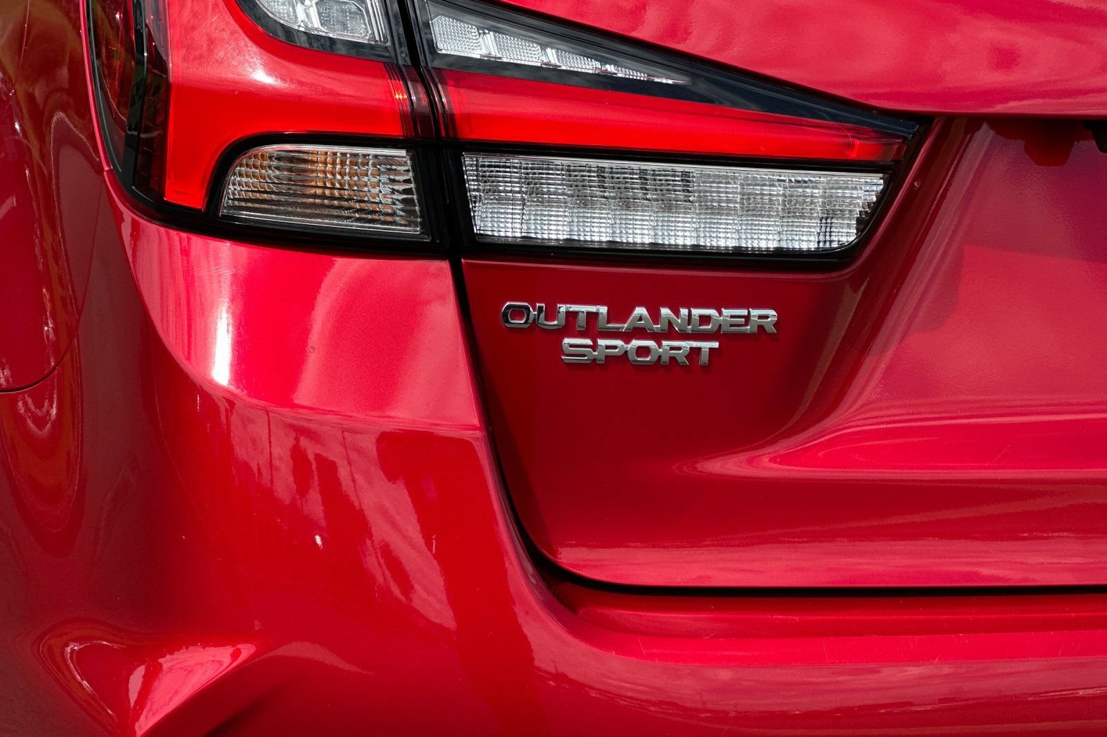 Used 2022 Mitsubishi Outlander Sport ES FWD image 30