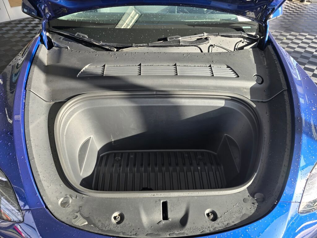 Used 2025 Tesla Model Y Long Range image 12