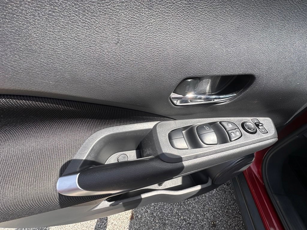 Certified 2022 Nissan Kicks SV FWD image 15