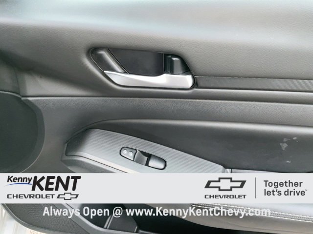 Used 2024 Nissan Altima 2.5 SV image 15