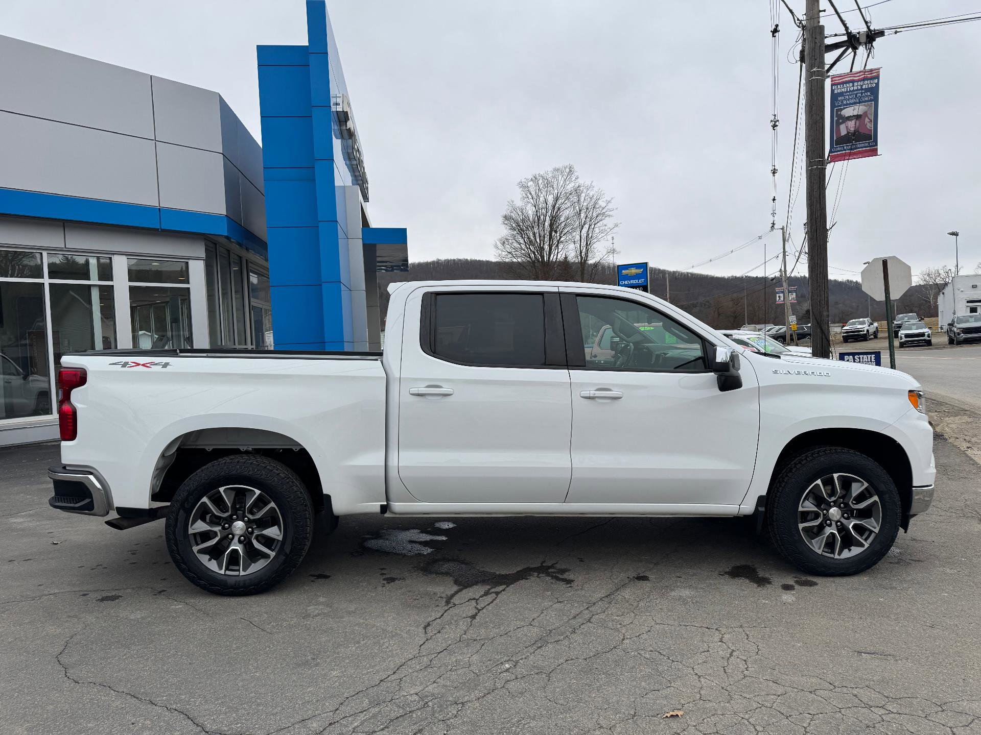 Used 2022 Chevrolet Silverado 1500 LT image 8