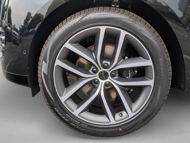 New 2026 Land Rover Range Rover Long Wheelbase SE AWD/4WD image 10