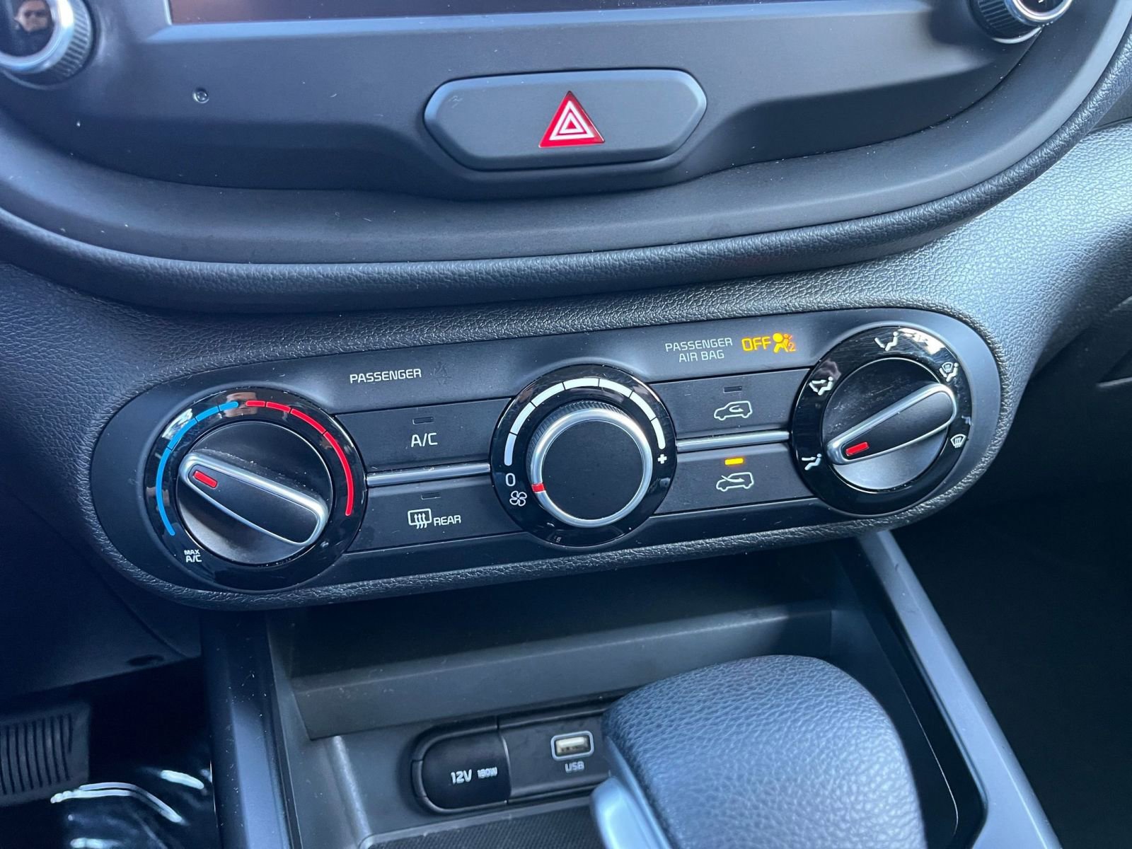 Used 2025 Kia Soul LX w/ LX Technology Package image 23