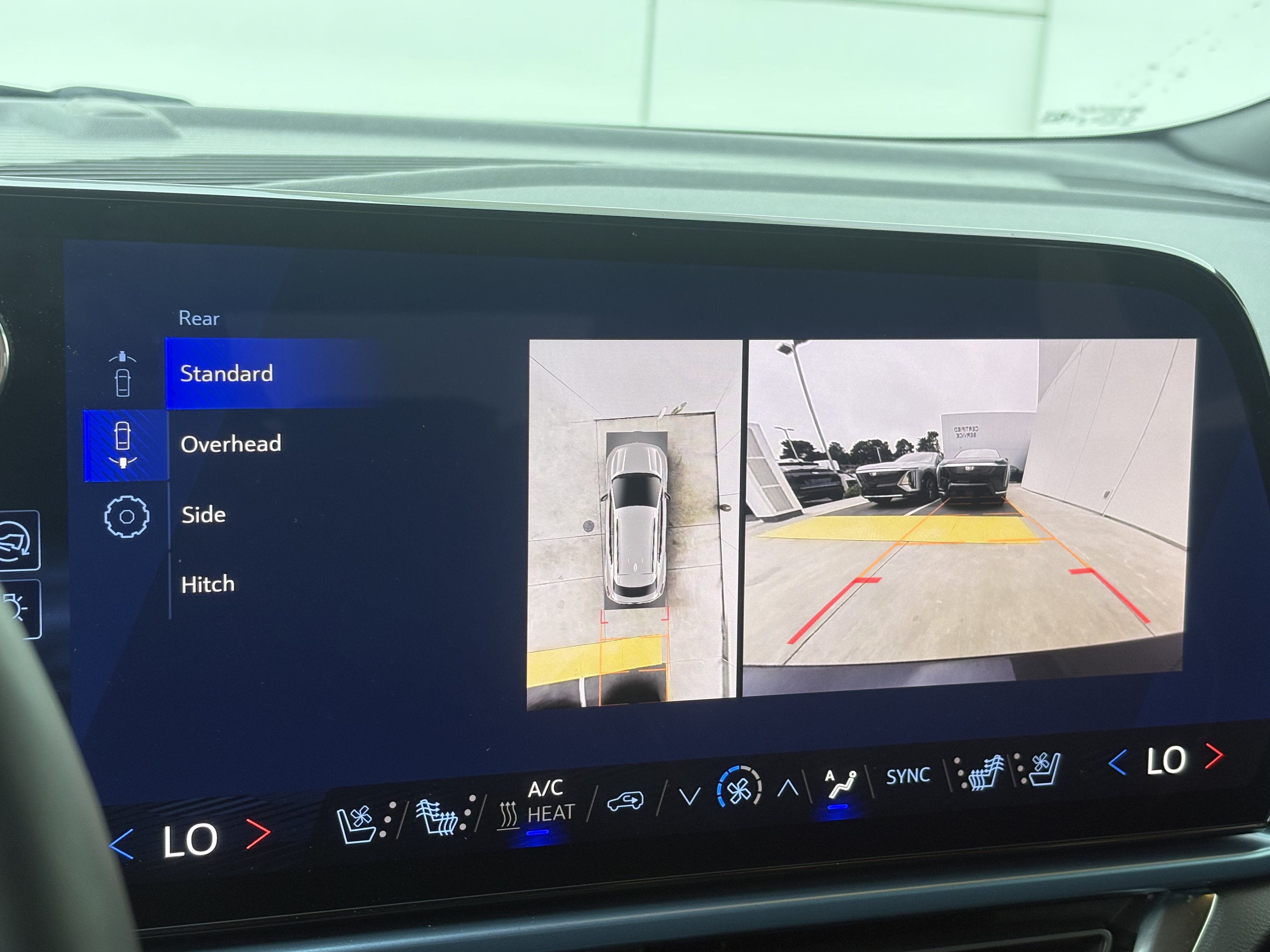 Used 2024 Chevrolet Equinox EV LT w/ LPO, Blackout Package FWD image 21