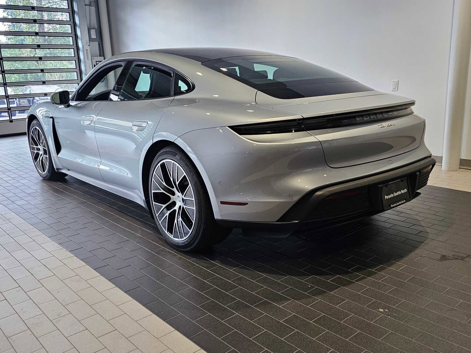 New 2025 Porsche Taycan image 3