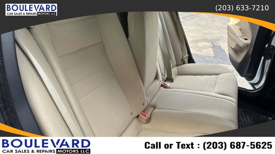 Used 2013 Dodge Charger SE w/ Sport Appearance Group image 33