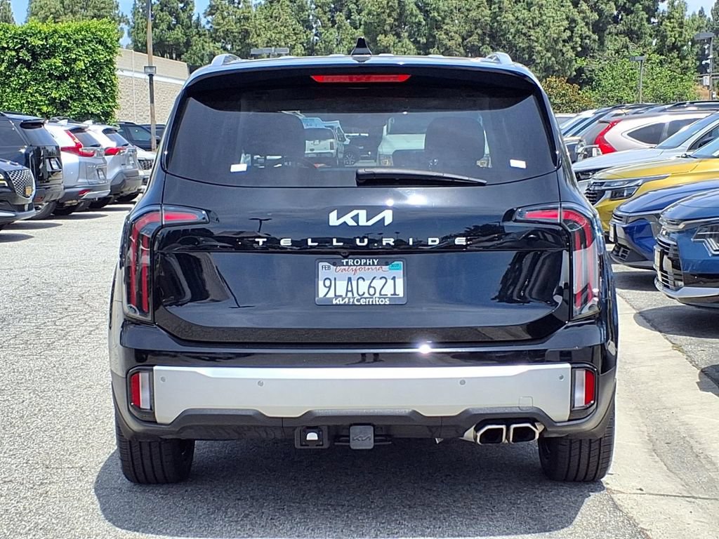 Certified 2024 Kia Telluride EX w/ EX Captain's Chair Package FWD image 5