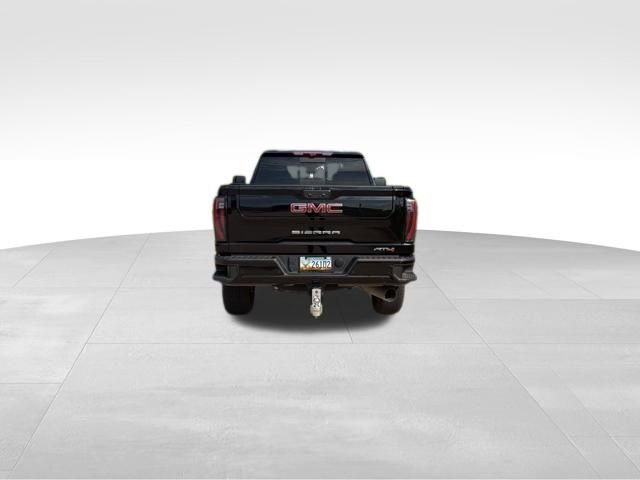 Used 2024 GMC Sierra 2500 AT4 w/ AT4 Premium Plus Package AWD/4WD image 4