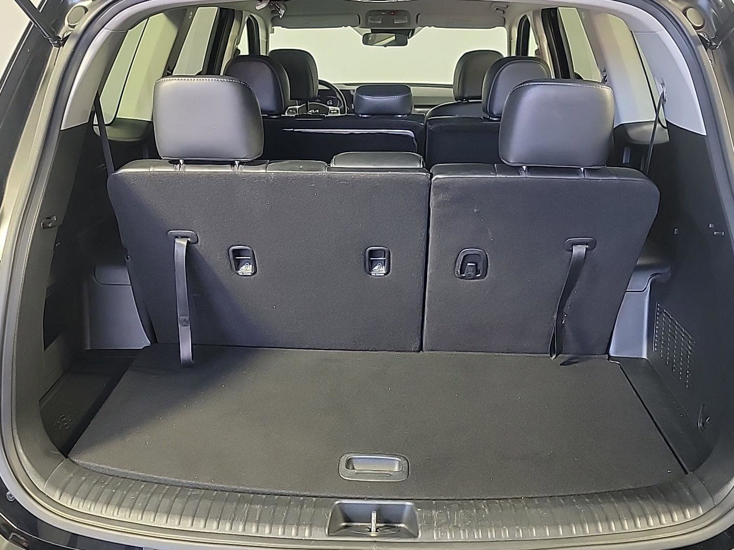 Used 2023 Kia Telluride LX AWD/4WD image 9