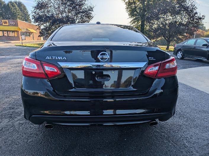 Used 2016 Nissan Altima 2.5 SL FWD image 9