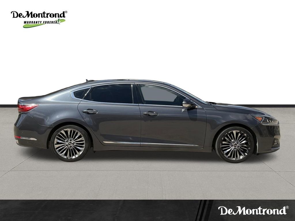Used 2018 Kia Cadenza Limited FWD image 4